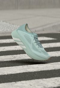 Неизбран, vapour green/off white/trace khaki