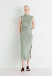 Abercrombie & Fitch PALOMA DRESS - Jerseykjole - olive