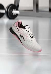 Δεν επιλέχθηκε, white/ pink/black