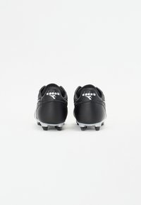 Mustad mustad jalgrattakingad, millel on siledat viimistlus, logo taga ja hallid kummist nupud haardeks.