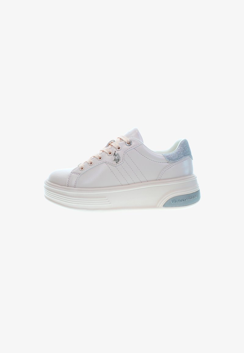 Ljust rosa sneaker med slät syntetisk ovandel, vit plattformssula, silverdetaljer vid hälen och tonat sömnad. Har sex öglor och logotyp.