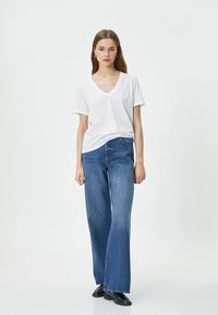 Koton - T-shirt basic