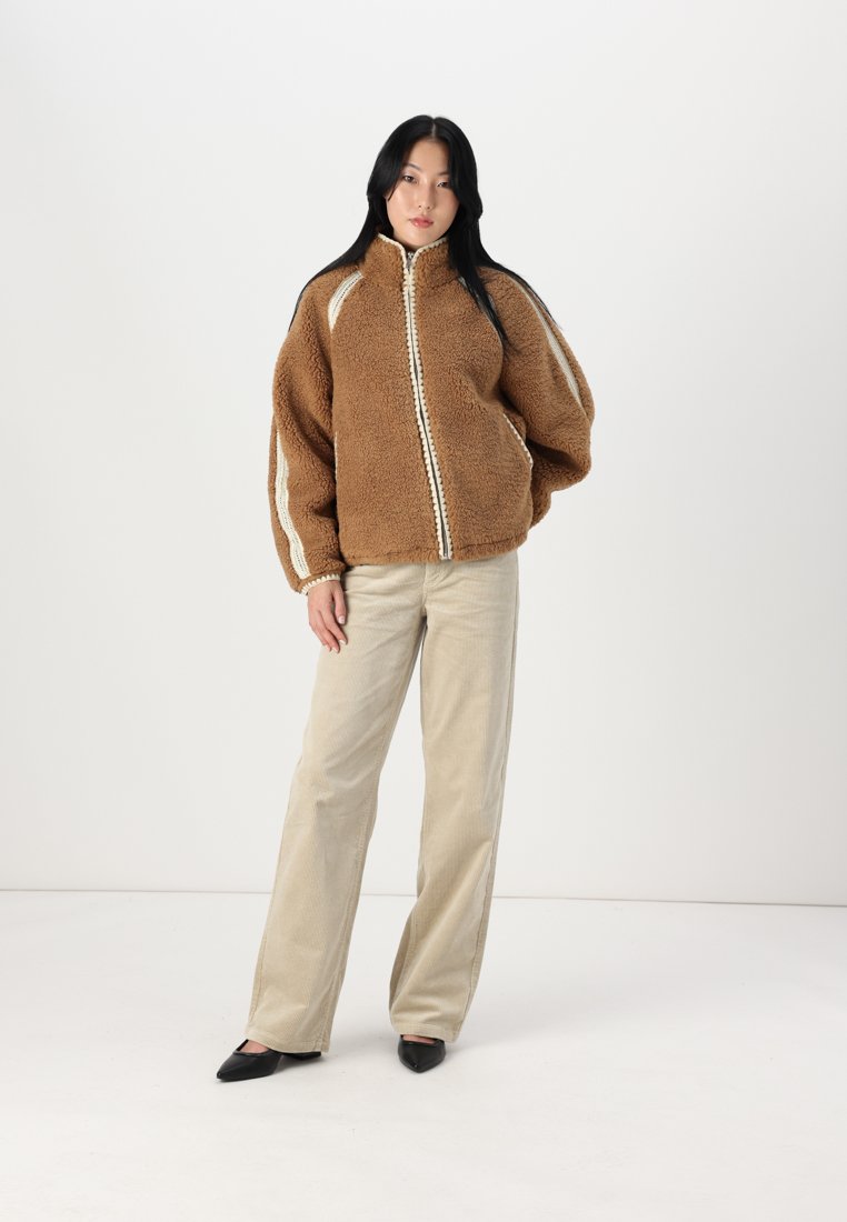 e343362bf9a3427b8ecbea3a875dfe