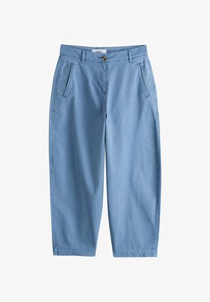 Világoskék egyenes szárú nadrág oldalzsebekkel, övbújtatókkal és gombos záródással deréknál.