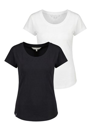 Zwei schlichte Damen-T-Shirts mit kurzen Ärmeln und Rundhalsausschnitt, eines in Schwarz und eines in Weiß, übereinandergelegt mit dem schwarzen T-Shirt vorne.