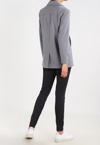 Hilfiger Denim Abrigo corto - light grey