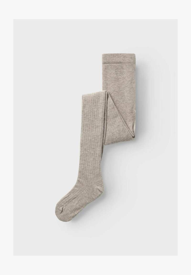 Meias cinzas com textura canelada, apresentando uma ponta reforçada e uma cintura flexível. O tecido parece suave e stretch.