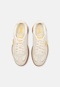Puma PALERMO MODA JR UNISEX - Tossud - warm white/flaxen/alpine snow