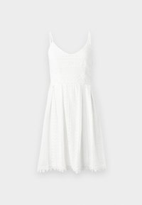 Robe midi sans manches blanche en tissu dentelle, décolleté en V, corsage ajusté et jupe plissée avec un ourlet festonné.