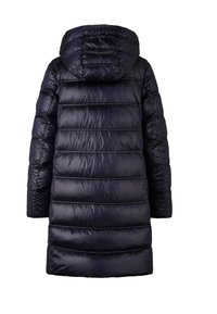 Manteau d'hiver en nylon marine avec capuche, présentant des sections matelassées, une finition brillante et des manches longues. Ourlet droit s'étend jusqu'à la mi-cuisse.