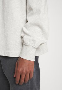 Han Kjøbenhavn Mikina - grey