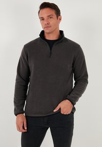 REGULAR FIT - Pulover din fleece - dark grey