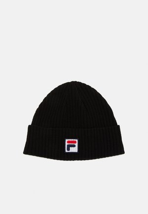 Schwarze gerippte Strickmütze mit umgeschlagenem Bündchen und einem rechteckigen Logo-Patch in Rot, Navy und weißer Stickerei.