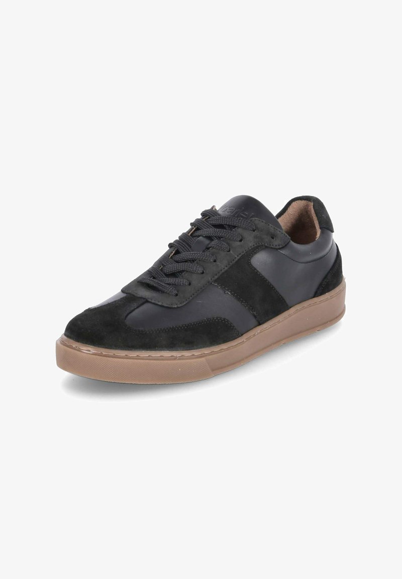Czarne sneakersy wykonane z połączenia skóry i zamszu. Charakteryzują się płaskimi sznurowadłami, gumową podeszwą oraz lekko wyściełanym kołnierzem dla wygody.