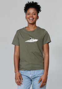watapparel FLY ME TO THE MOON - T-shirt print - khaki