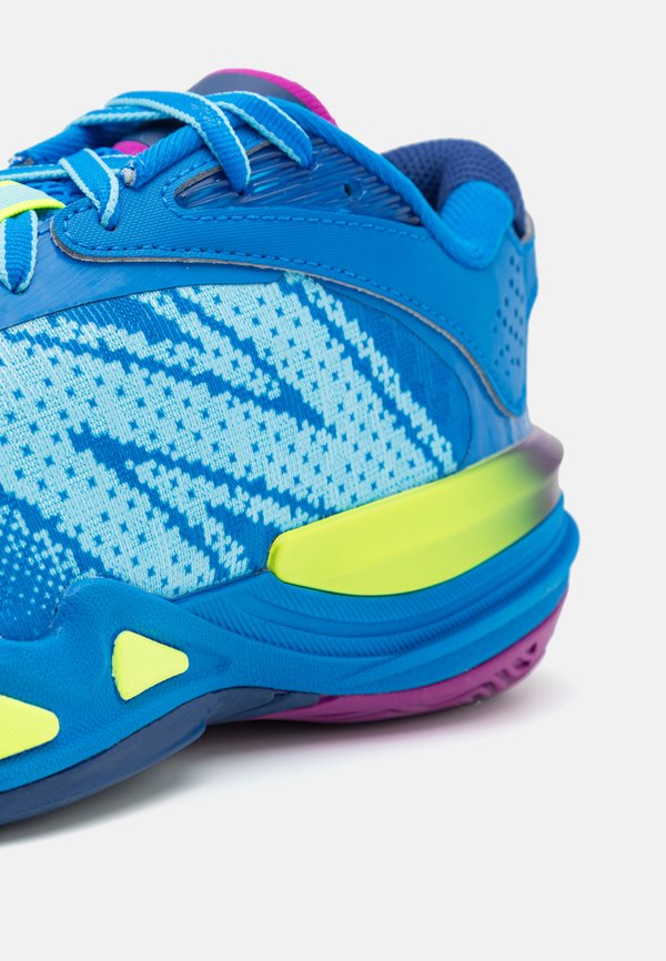 HESI  - Basketball shoes2