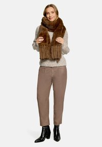 Rust Cartoon Man Cartoon CARTOON UNIFARBEN WINTERSCHAL - Scarf - brown melange/brown ...