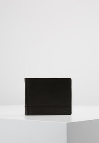 Schwarzes Leder-Bi-Fold-Geldbeutel mit glatter Textur, kontrastierenden Nähten und subtiler Logo-Prägung. Kompakte quadratische Form, minimalistische Gestaltung.