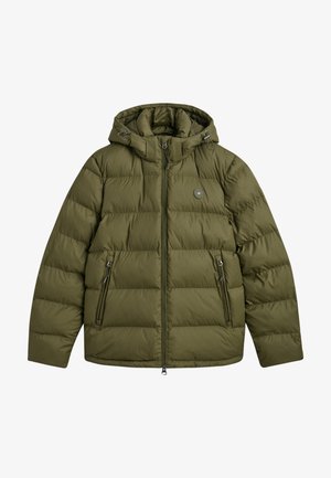 Olivově zelená péřová bunda s kapucí, zipovým zapínáním, dvěma bočními kapsami a kruhovým logem na levé hrudi. Texturovaný, izolační design.