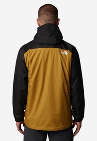 The North Face M QUEST TRICLIMATE JACKET - Giacca outdoor - amber green tnf black