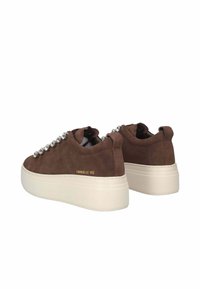 Emanuelle Vee OMERO - Sneakers basse - marrone