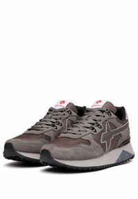 W6YZ YAK-M. - Zapatillas - Militärgrüne/verde Oliva