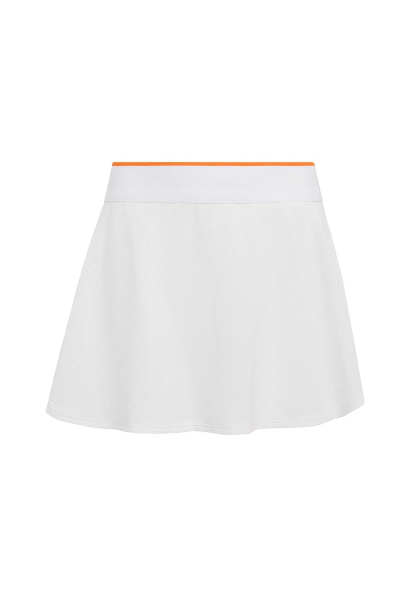 Biela sukňa typu skater so štruktúrovanou látkou, zdobená zakriveným lemom a pásom s oranžovým akcentom. Rovný strih, neformálny dizajn.
