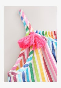 Unselected, rainbow stripe