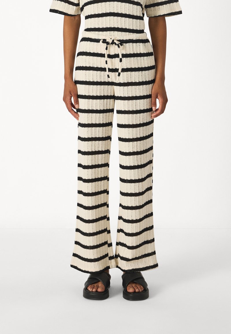 Tricotto White Long-Length Trousers 56151 main image 1