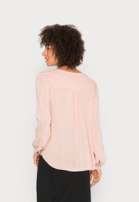 Kaffe AMBER - Blusa - mahogany rose
