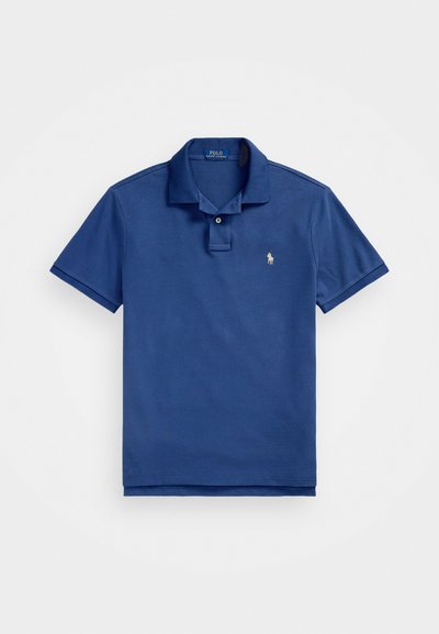 Polo majica v temno modrem bombažu z dvema gumboma, rebrastim ovratnikom, kratkimi rokavi in izvezenim logotipom na prsih.