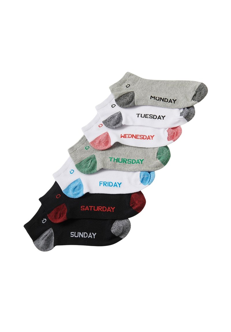 Set von sieben Knöchelsocken in Grau, Weiß und Schwarz. Jede Socke trägt die Wochentagsnamen in kontrastierenden Farben und hat markante Fersenakzente.