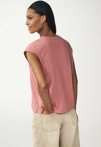 Next CREW NECK - Triko s potiskem - rose pink