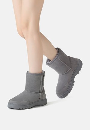 STARLING ZIPPER SHORT - Winter boots - grey