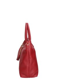 Rode leren draagtas met een gestructureerd oppervlak, dubbele bovenhandvatten en een zijzak met rits, voorzien van goudkleurige hardware.