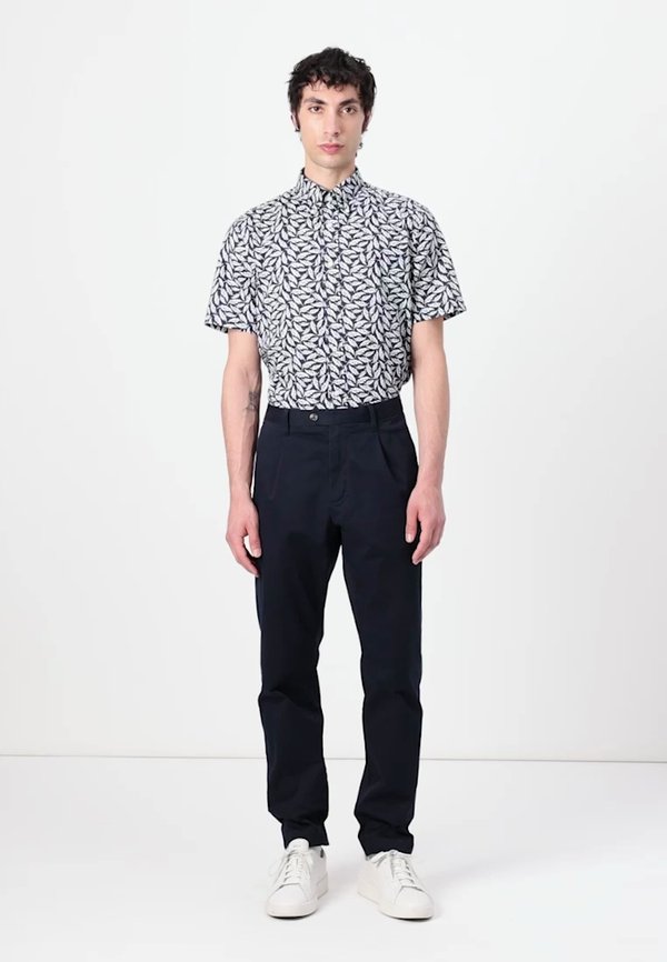 HARLEM - Chinos - desert sky2