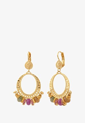 Boucles d'oreilles en métal couleur or avec des cadres ovales texturés et des perles multicolores en vert, violet et marron suspendues le long du bord inférieur.