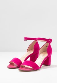 Peter Kaiser Wide Fit Sandali - pink