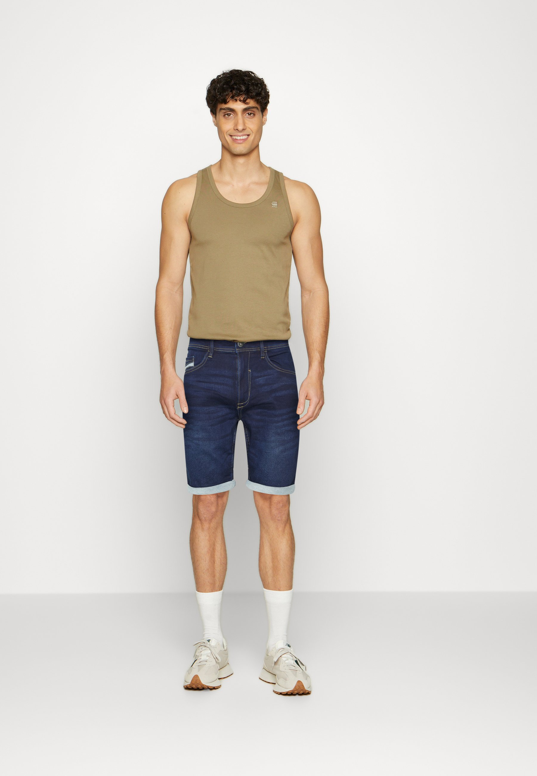 Blend JOGG - Denim shorts - denim dark 