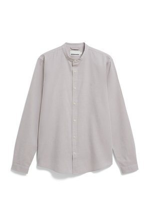 Lichtgrijs button-up shirt met een mandarinakraag, lange mouwen en een subtiele geborduurde logo op de borst. Gemaakt van zacht, gestructureerd katoen.