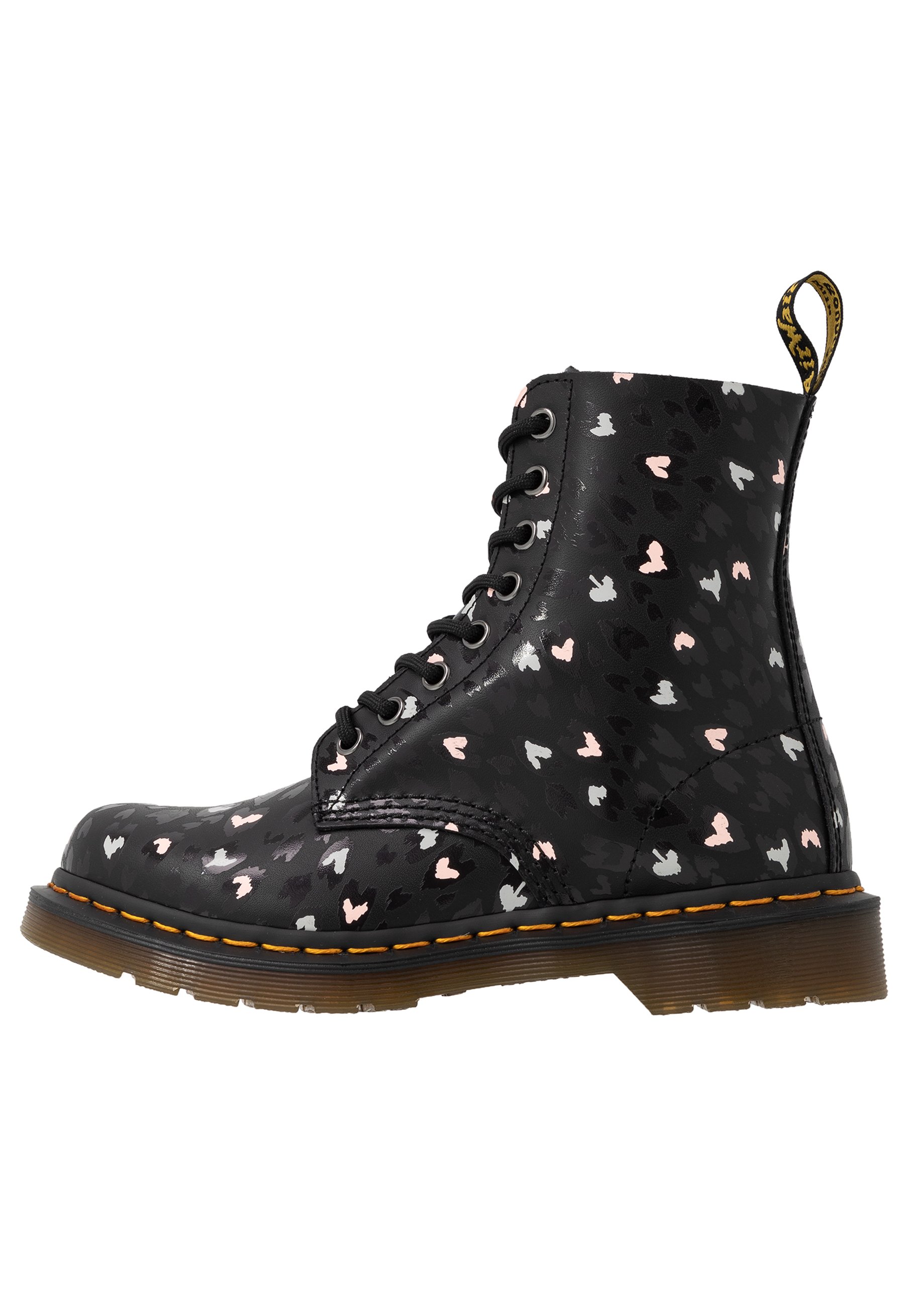 dr martens pascal hearts