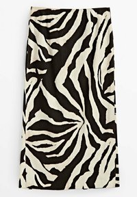 Gonna bianca e nera con stampa zebra, caratterizzata da un taglio dritto e una texture liscia, progettata per una vestibilità al ginocchio.