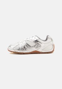Non sélectionné, silver-coloured
