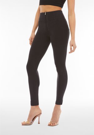 PUSH UP VITA ALTA IN ECOLOGICA SCURO - Jeans Skinny Fit - jeans nero cuciture in tono