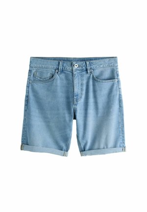 Hellblaue Denim-Shorts mit hochgekrempelten Säumen, vorne mit Knopf- und Reißverschluss, vorne und hinten Taschen, auf weißem Hintergrund dargestellt.