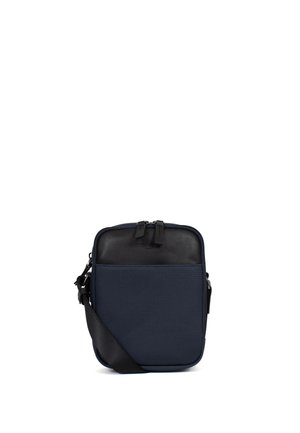 Compatta tracolla blu navy con parte superiore in pelle nera, tasca frontale, doppia cerniera e tracolla regolabile.