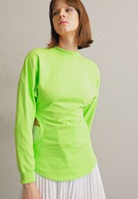 A.W.A.K.E. MODE LONG SLEEVE TOP WITH CUT-OUT DETAIL - Top s dlouhým rukávem - acidlime