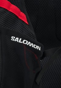 Salomon CROSS 8 - Hátizsák - white/black