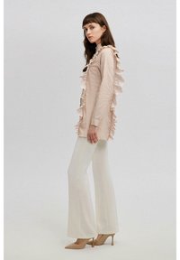 Touché Privé RUFFLE DETAIL  - Košilová halenka  - beige