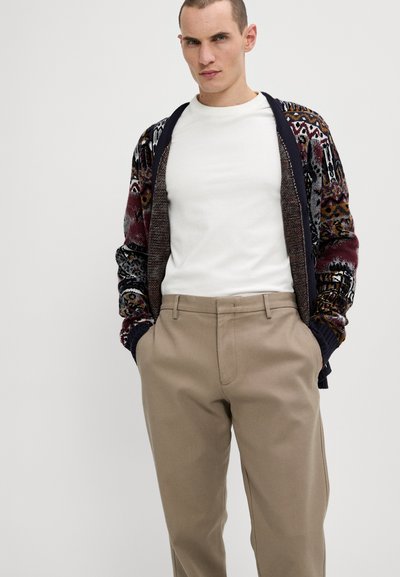 Emporio Armani PANTALONI - Chinos - incenso